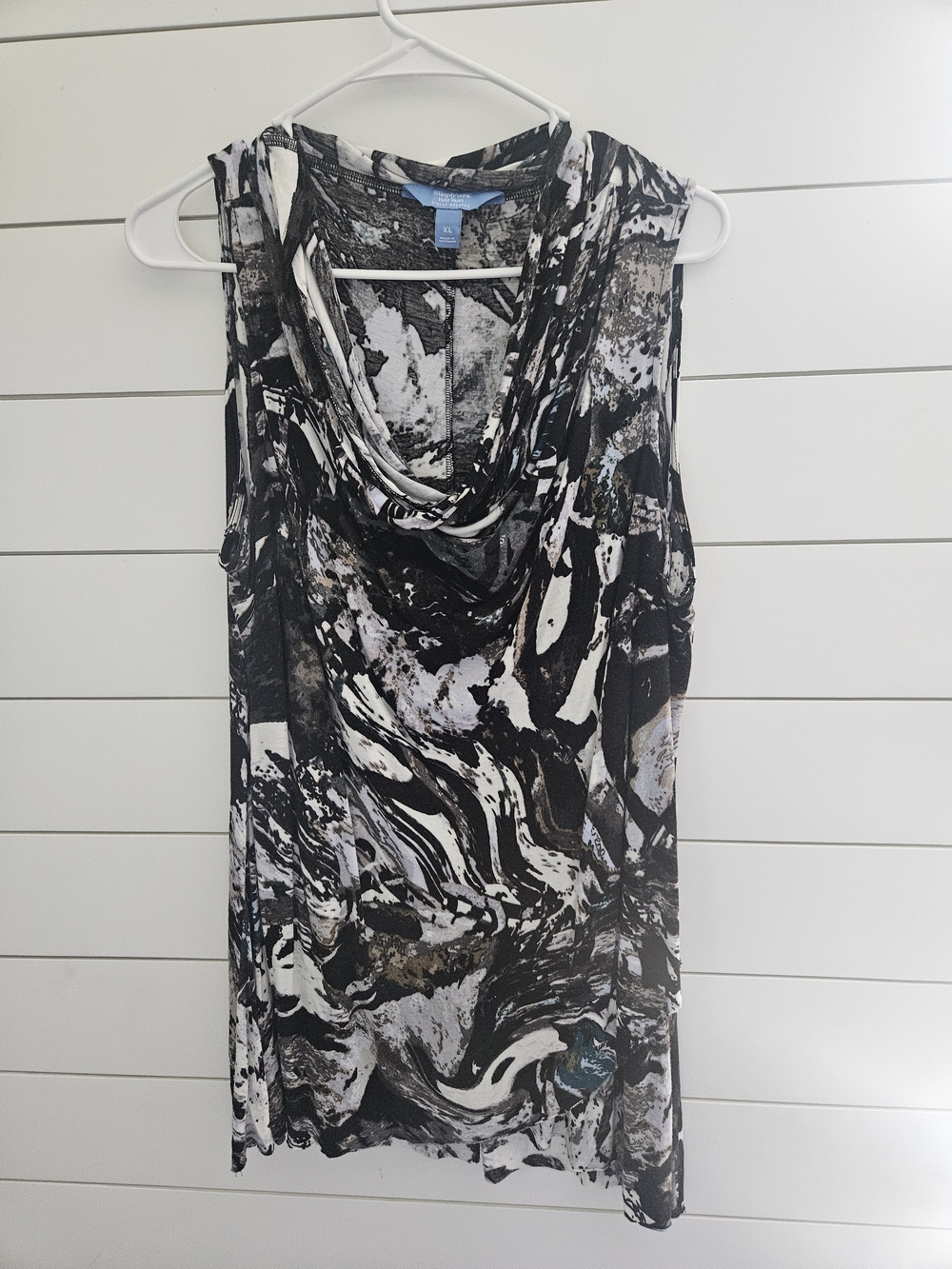 Vera Wang Black & White Sleeveless Cowl Neck Top